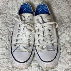cute white converse :))